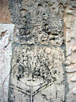 Одно из Верховных Божеств Майя с непроизносимым именем. Самых разных фресок в этом комплексе очень много, и все они довольно хорошо сохранились.